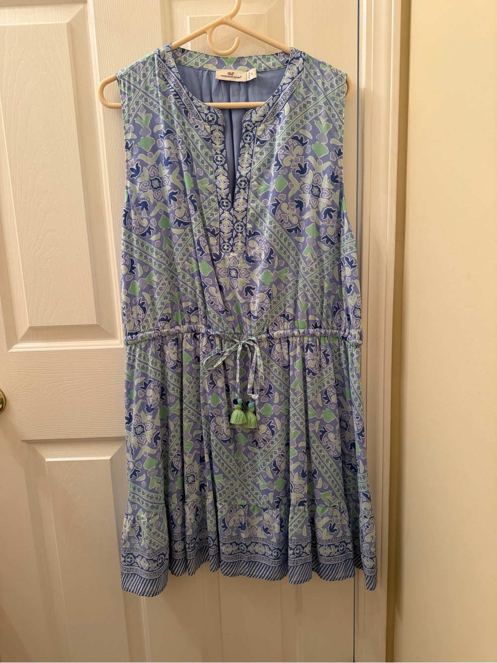 Vineyard Vines sleeveless dress